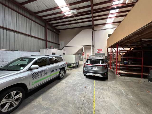 1 McNab Street Penrose_2