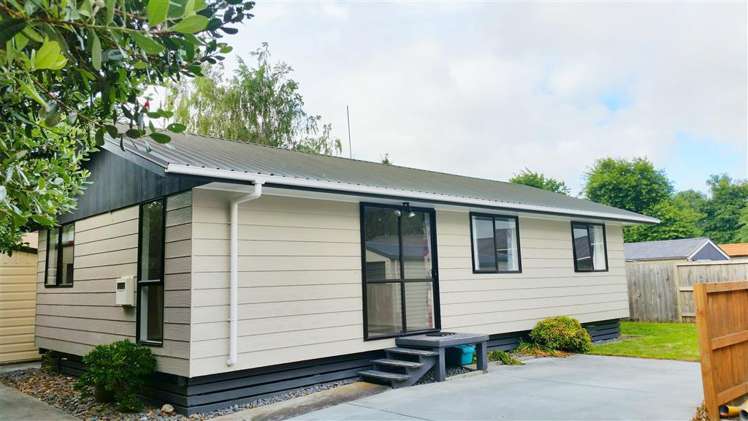 2B Reeves Close_0