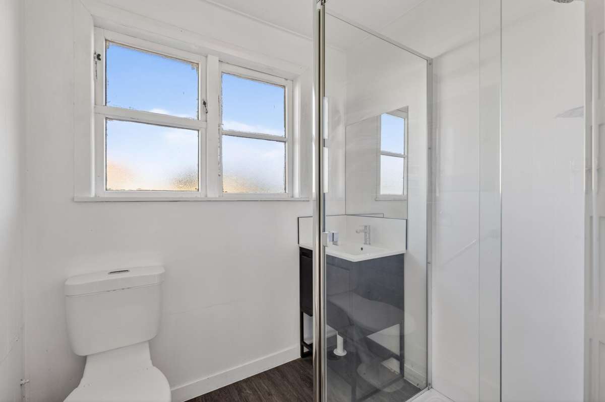 2 Cureton and 25 Studholme Street_5