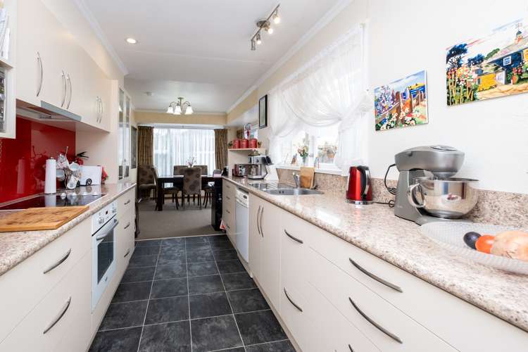 16 Montjoy Street Stratford_8