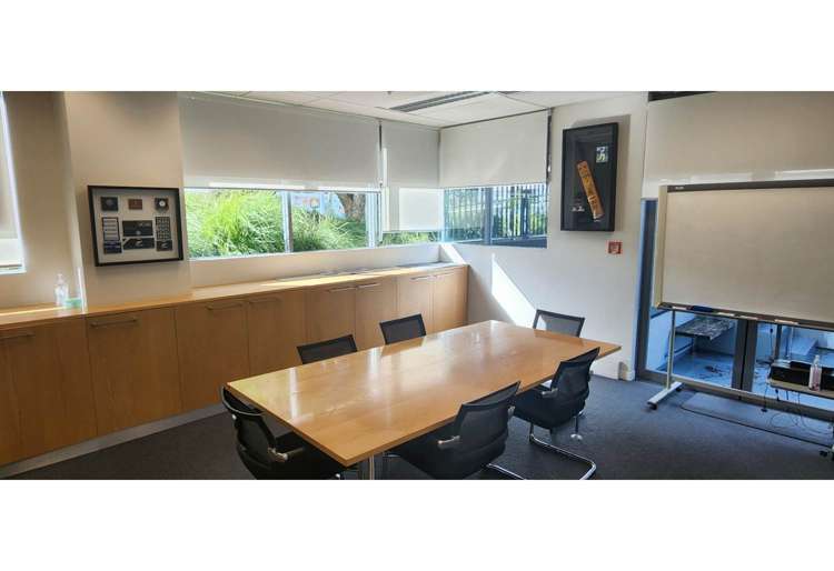 Unit 2, 4/31 Northcroft Street Takapuna_2