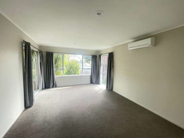 1/56 Glengarry Road Glen Eden_1