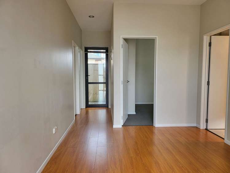 7 Castlebane Drive Flat Bush_8