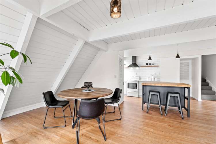 22 Shadon Place Stanmore Bay_0