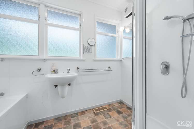 14 Chichester Drive Pinehaven_14