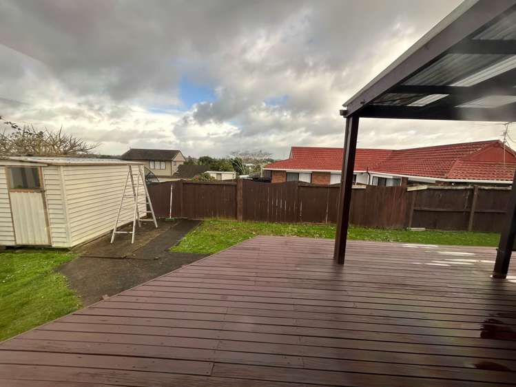 94 Dalwhinnie Parade Highland Park_17