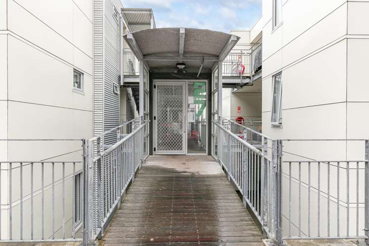 4/27 Hanson Street Mount Cook_12