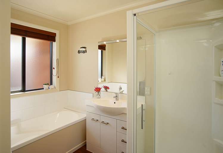 30 Cambelldon Crescent Stoke_14