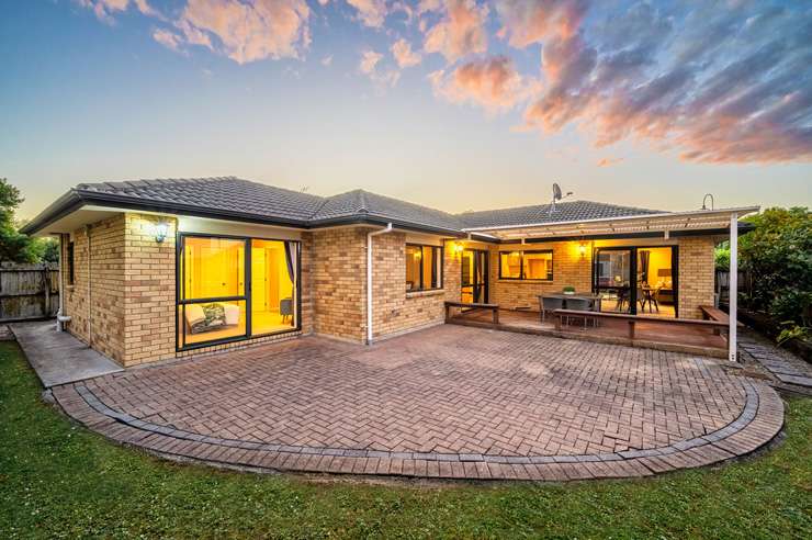 A three-bedroom brick and tile home on Stratford Road, in Manurewa, Auckland, sold under the hammer for $872,000 - below the <imgm CV. Photo / Supplied