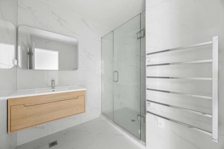 117 Otuwairoa Esplanade Opaheke_13