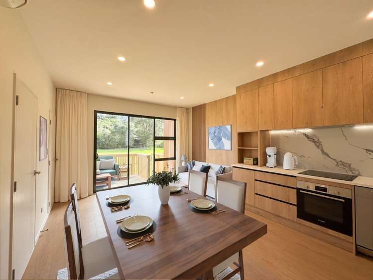 5/8 Lowtherhurst Road 11410_1