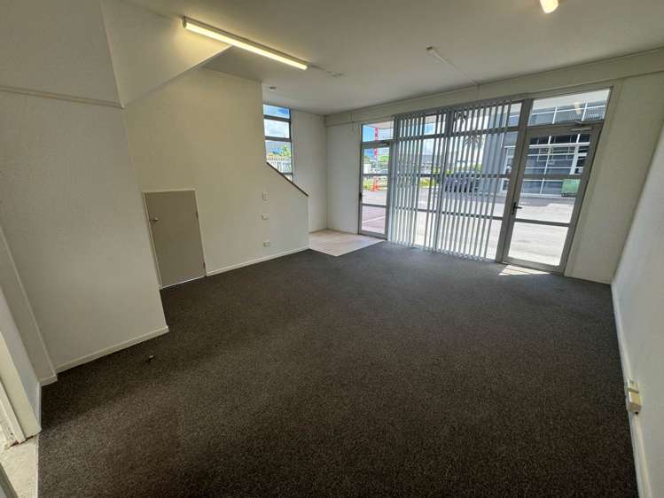 Unit A/71 Montgomerie Road Mangere_7