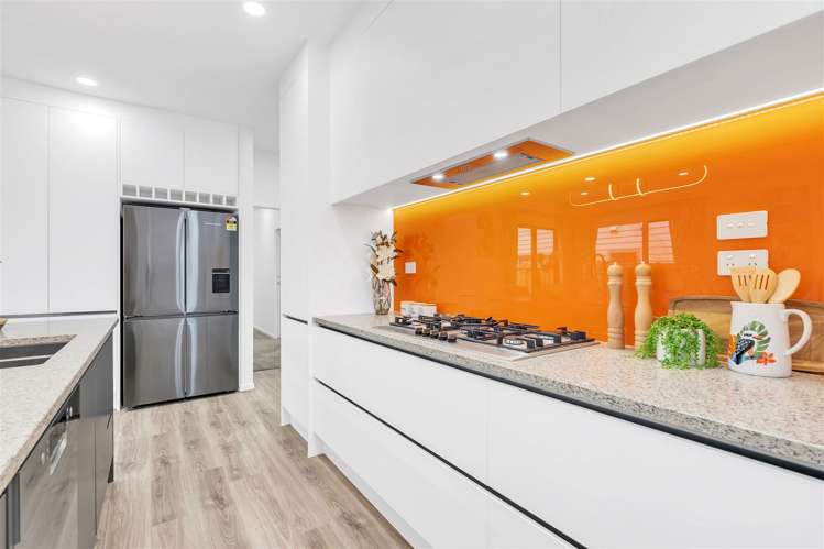 8 Repehina Road Flat Bush_9