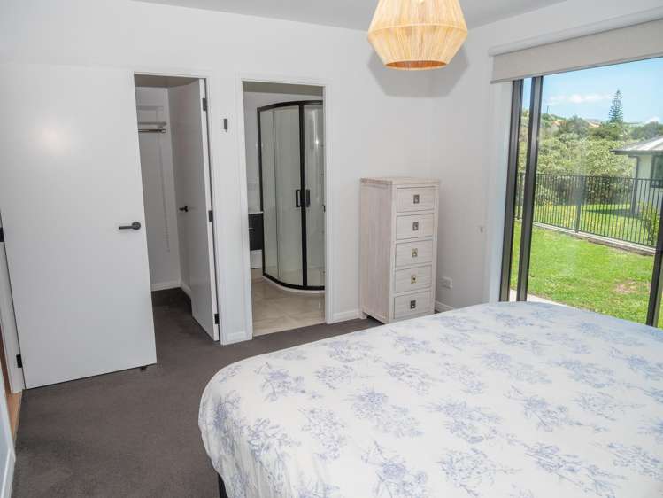 9 Loke Crescent Coopers Beach_15