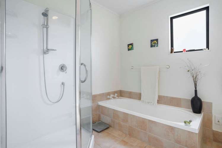 2/11 Paparoa Road Cockle Bay_19