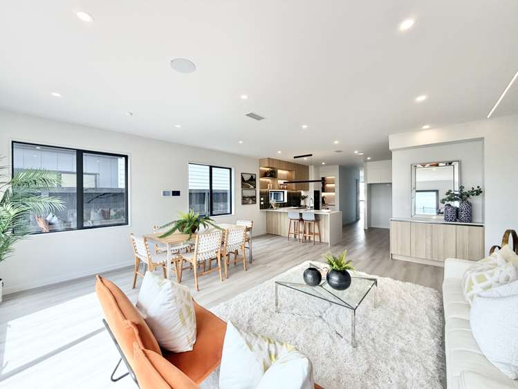 94 Parish Drive_3