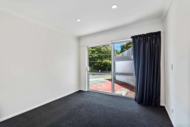 8 Memorial Drive Parahaki_10