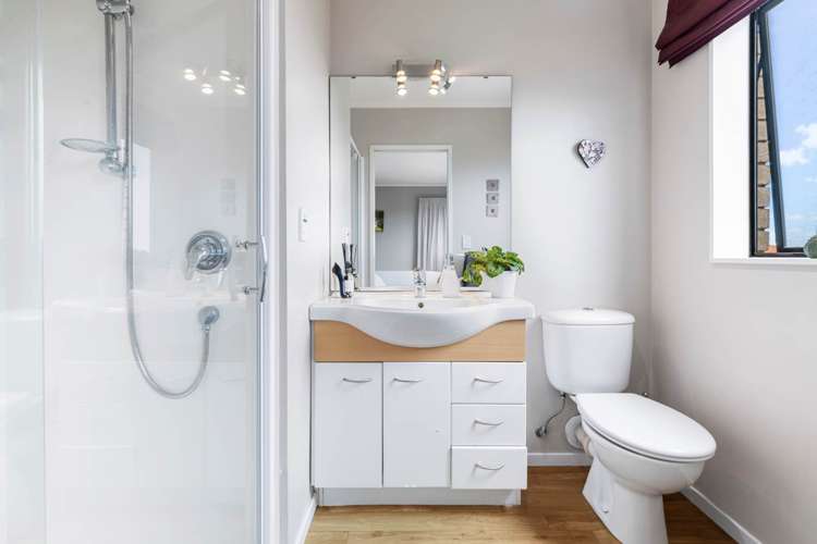 33 Summermist Drive Northpark_15