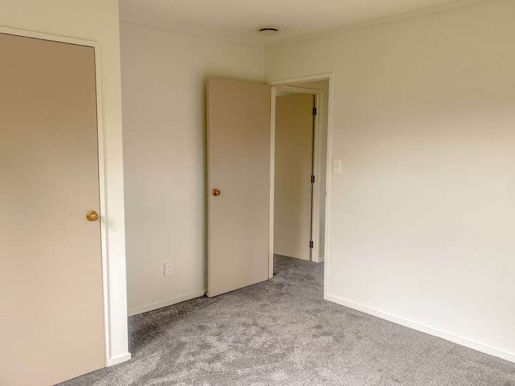 2/5 Willerton Avenue New Lynn_11