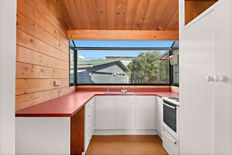 17 Mera Road Algies Bay_10