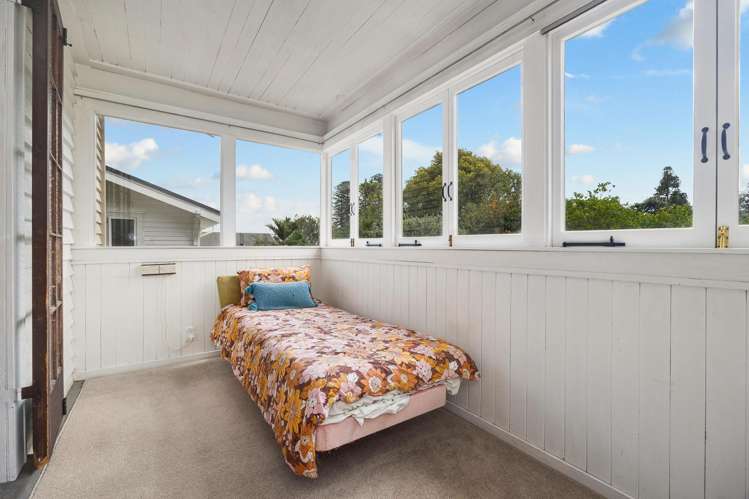 54 Lloyd Avenue Mount Albert_11