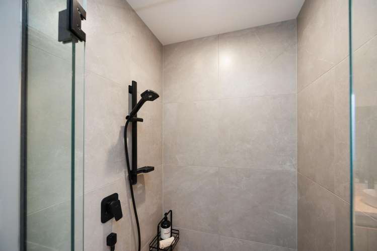 4 Sardinia Grove Fitzherbert_19