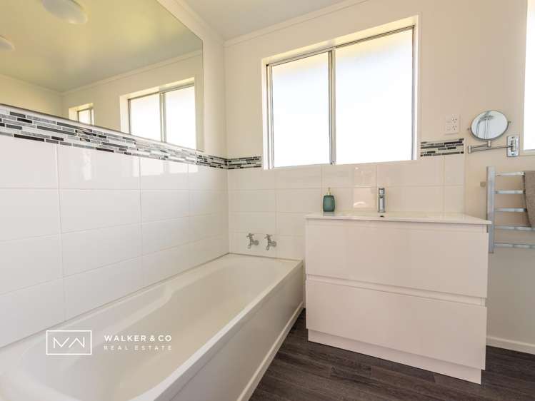 10 Hartford Crescent Totara Park_12