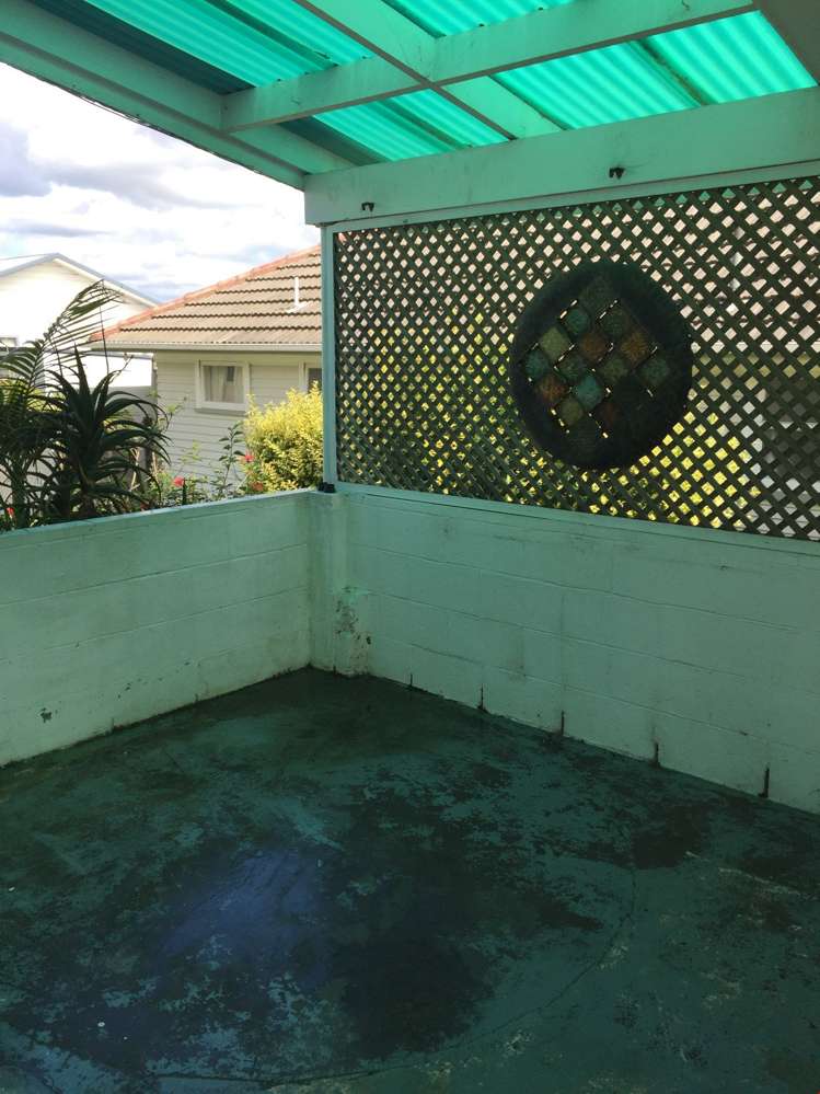 83 Royal View Road Te Atatu South_7