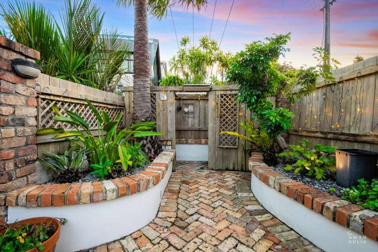 2/39 Anglesea Street Freemans Bay_17
