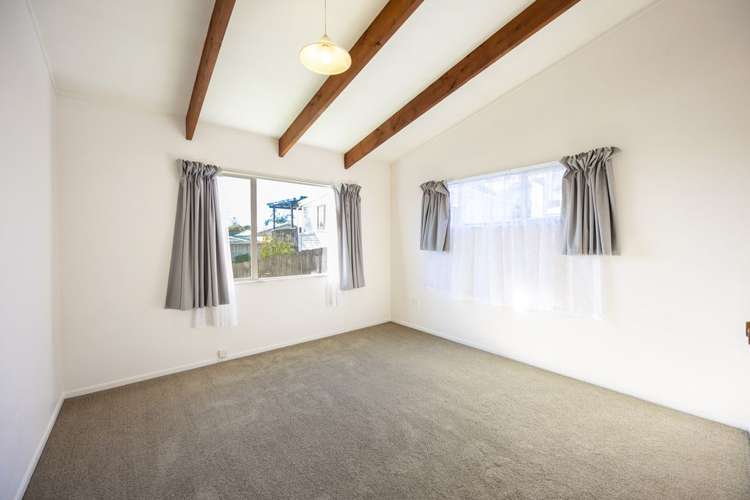 2/191 Titirangi Road Titirangi_16