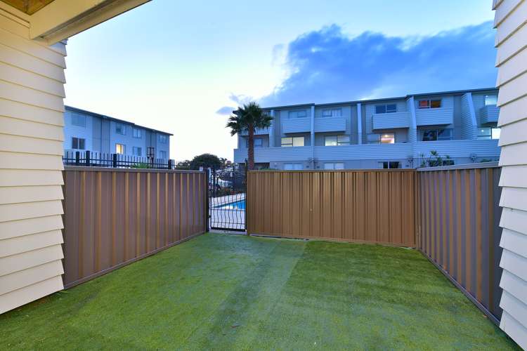 17/3 Riverside Road Orewa_11