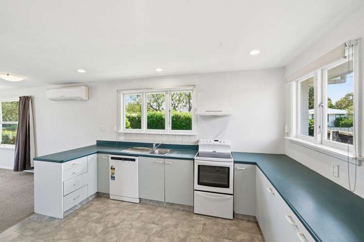 15 Wychwood Crescent Bishopdale_10