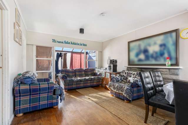 66 Clayton Avenue Otara_1
