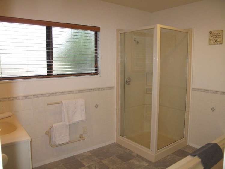 212 The Booms Avenue Thames_15