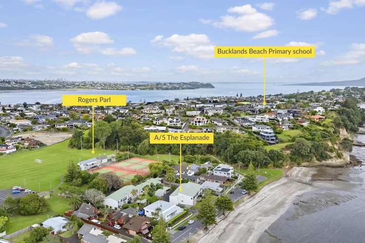 A/5 The Esplanade Eastern Beach_14