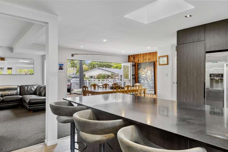 11 Kowhai Road Rainbow Point_12