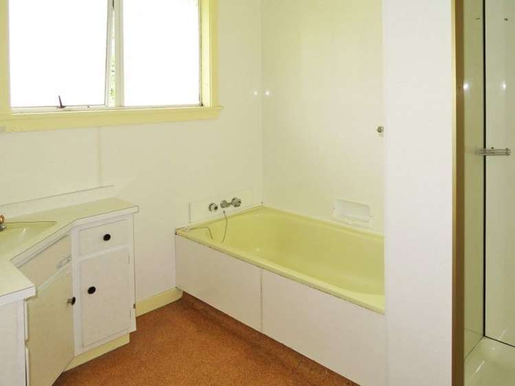 26 Waikawa Road Owaka_9