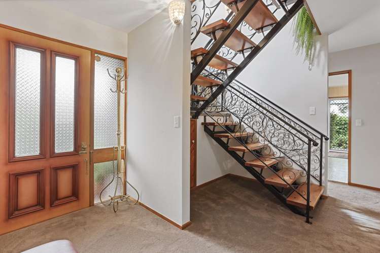 80 Regency Crescent Redwood_6