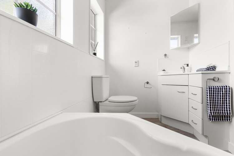 37 Ngarimu Crescent Taradale_15