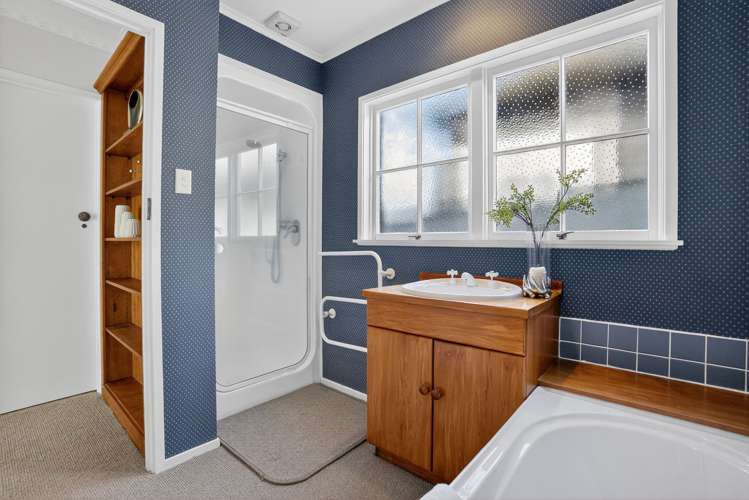 2/33 Gulf View Road Murrays Bay_14