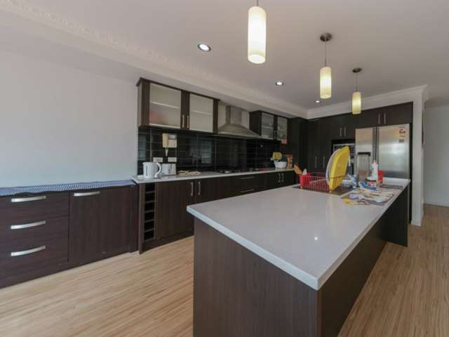 7 Savina Court Flat Bush_1