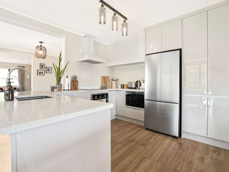 61 Kanuka Road Bombay_13