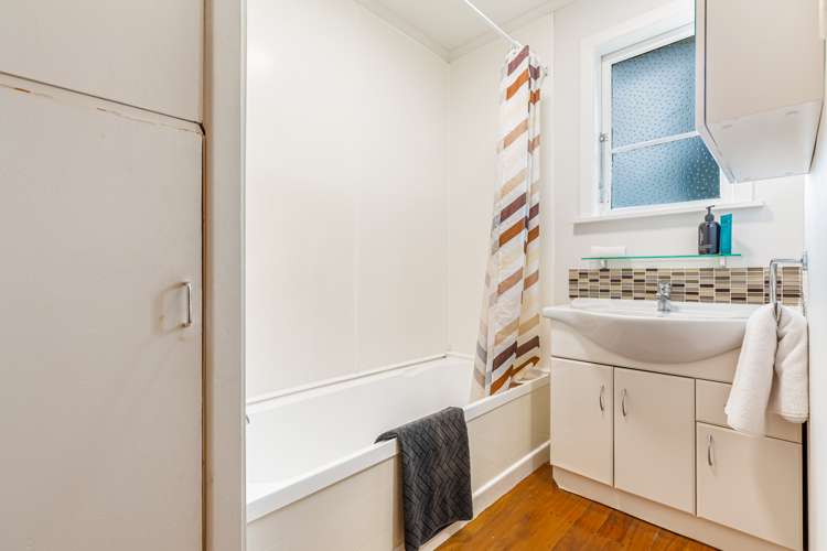 158a Henderson Valley Road Henderson_15