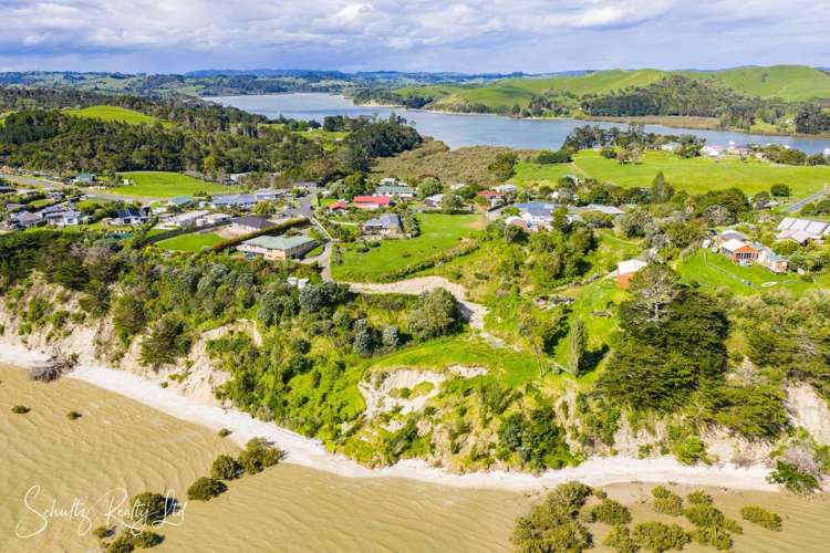 17 Kotare Crescent Pahi_21