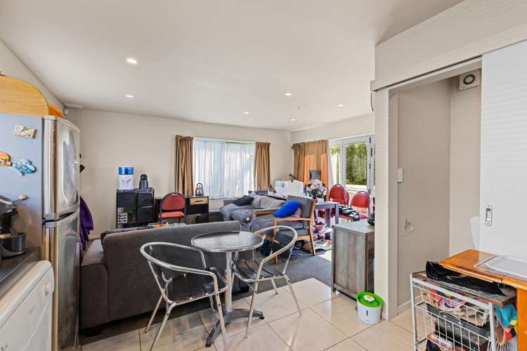 5/443 Hereford Street Linwood_5