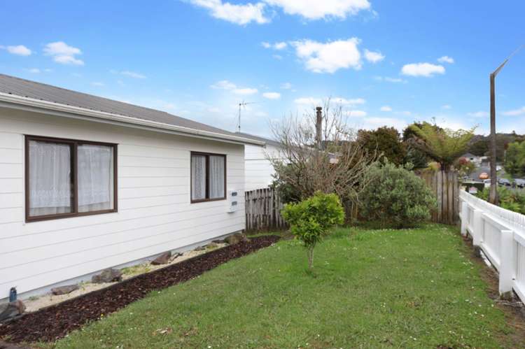 37 Meadowvale Rise Titirangi_24