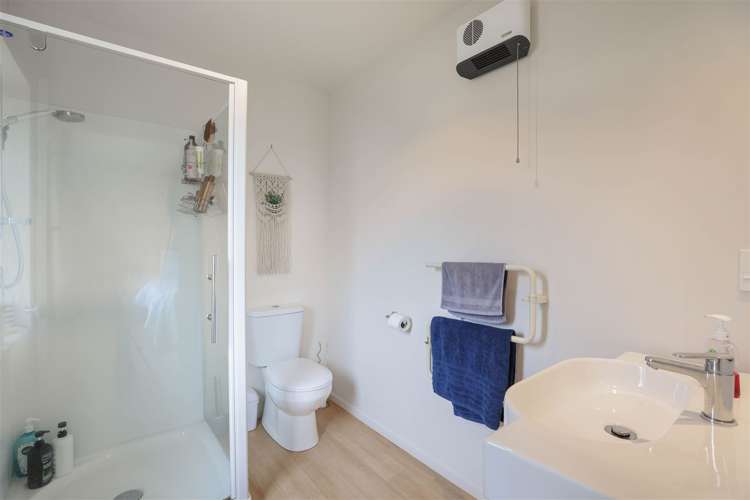 2 Goldrich Grove Netherby_9