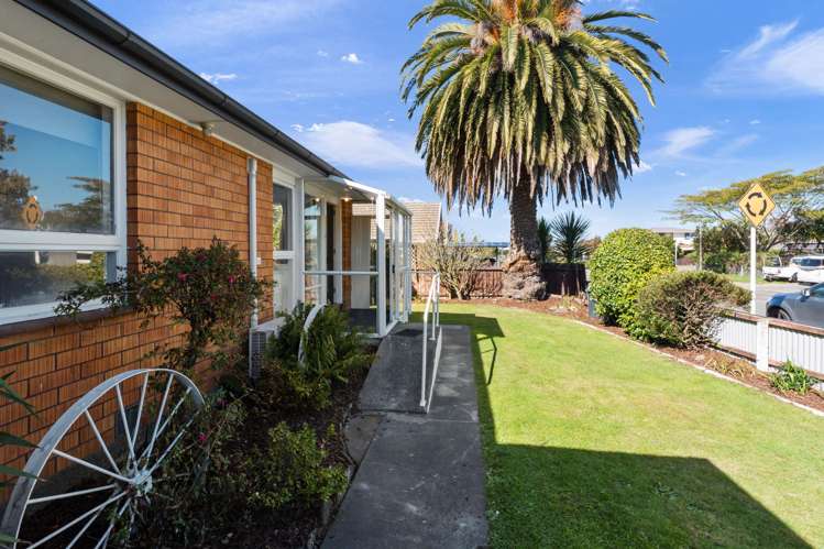 2/4 Lomax Place Islington_25