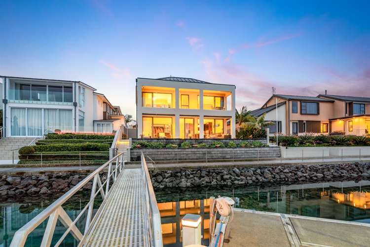36 Rue Damarres Gulf Harbour_22