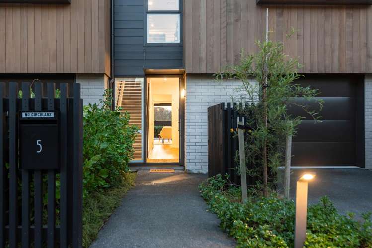 5 Nga Tutu Place Belmont_6